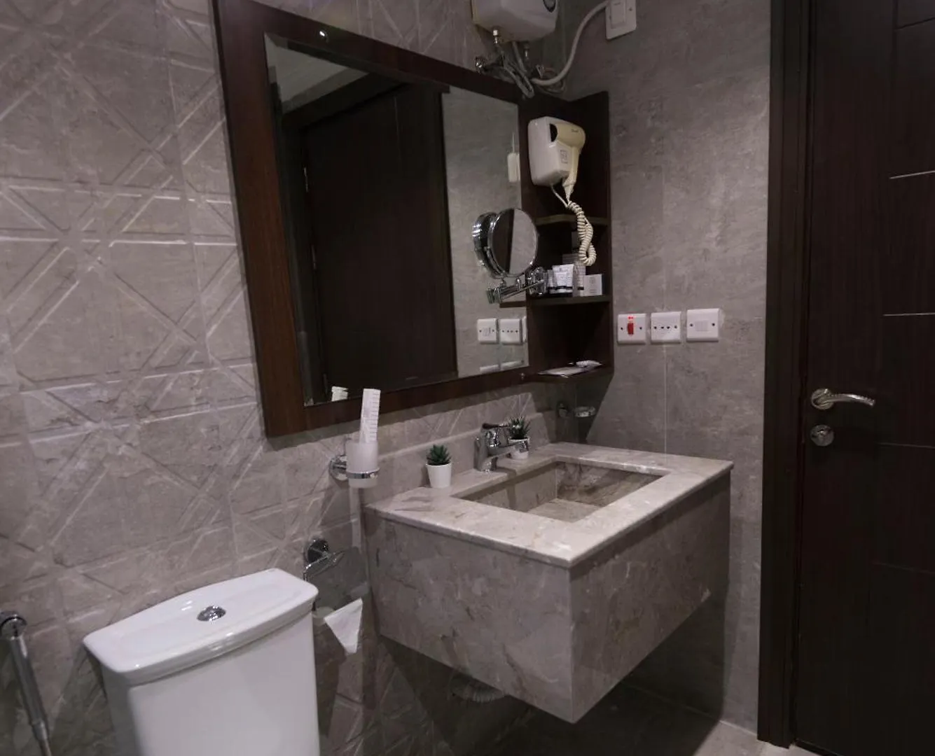 Lahoya Hotel & Suites DDjeddah 4*, Djeddah